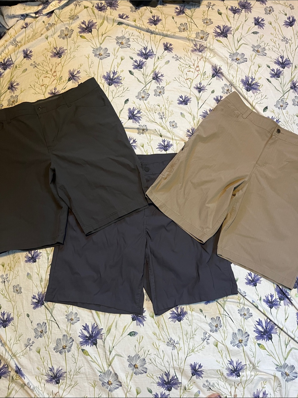 Men's Hybrid Utility Shorts in Black, Navy & Khaki